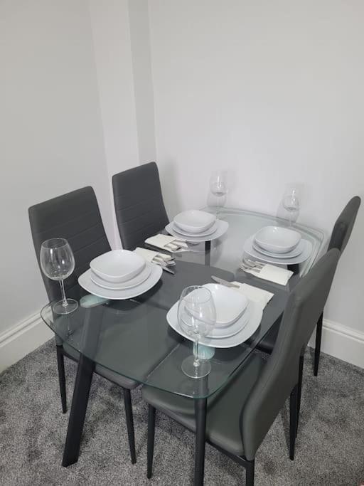 Apartment Large 5 Bedrooms In Sheffield, Near Centre & Parks
