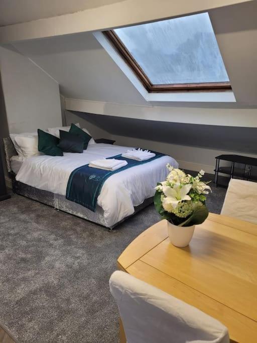 Large 5 Bedrooms In Sheffield, Near Centre & Parks Nether Edge